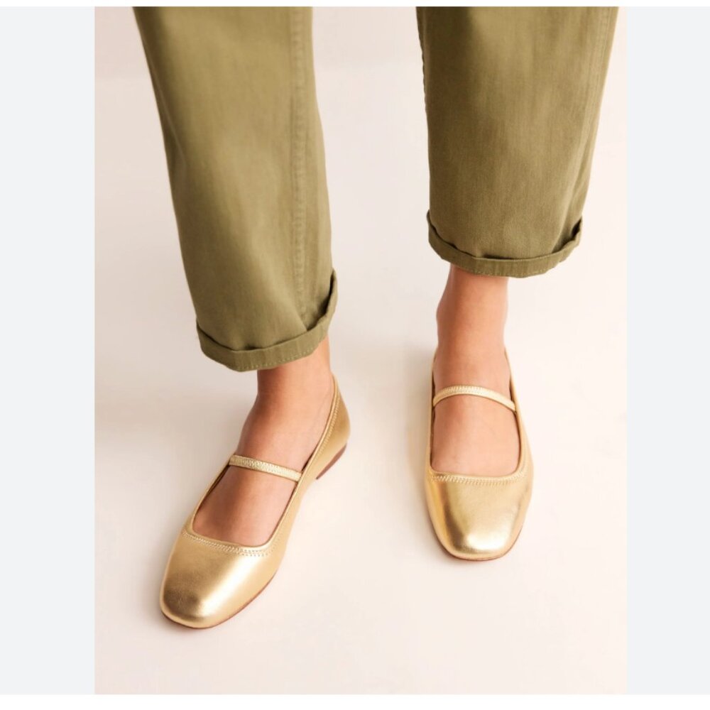 Elegant Gold Flats with Strap, Metallic Square Toe ballet flats NWT 6.5